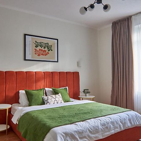 Best Apartments On Kyryla & Mefodia Mukacheve Bagian luar foto